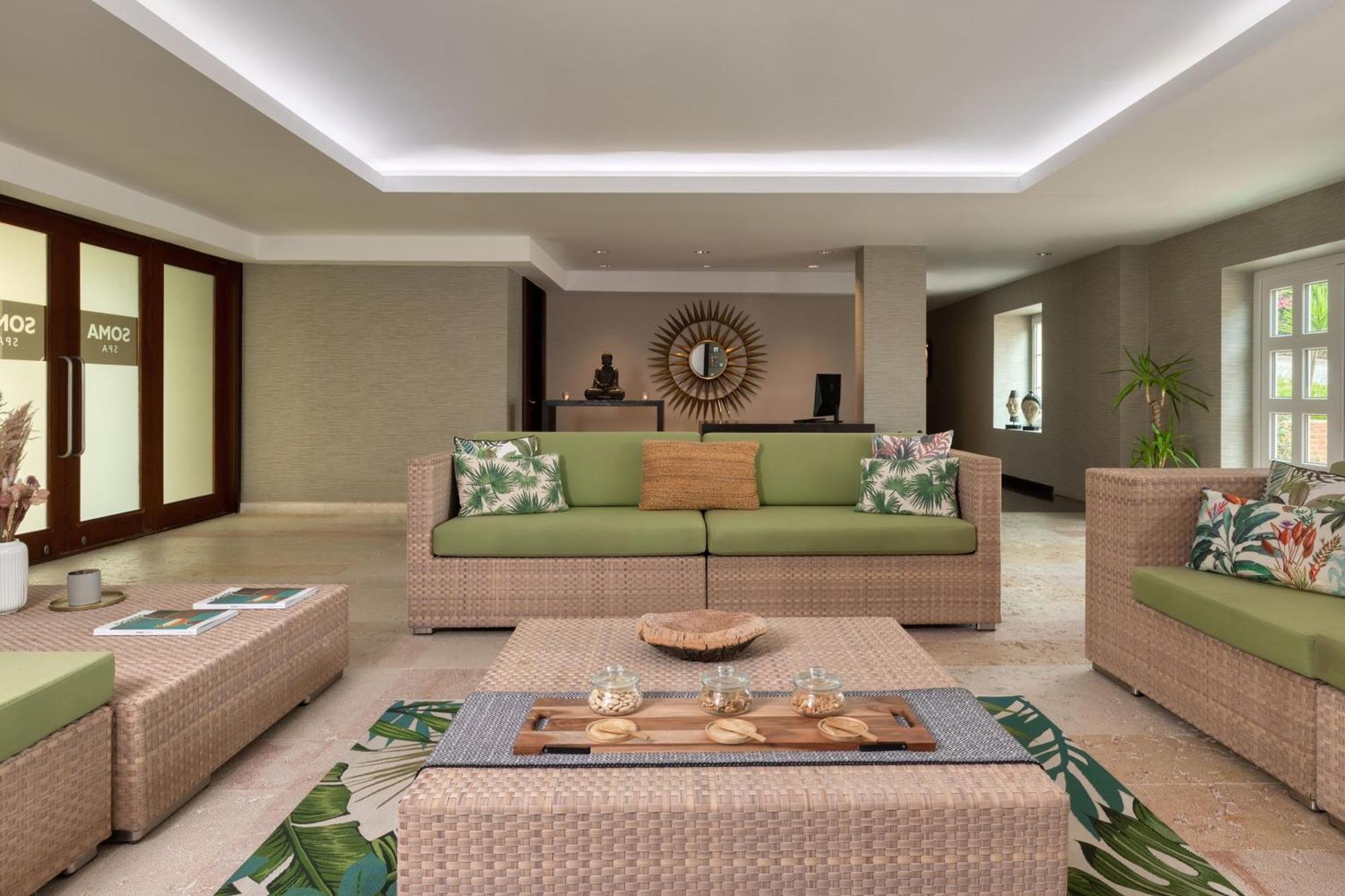 湖泊度假村 维拉摩拉 外观 照片 The lobby of the hotel